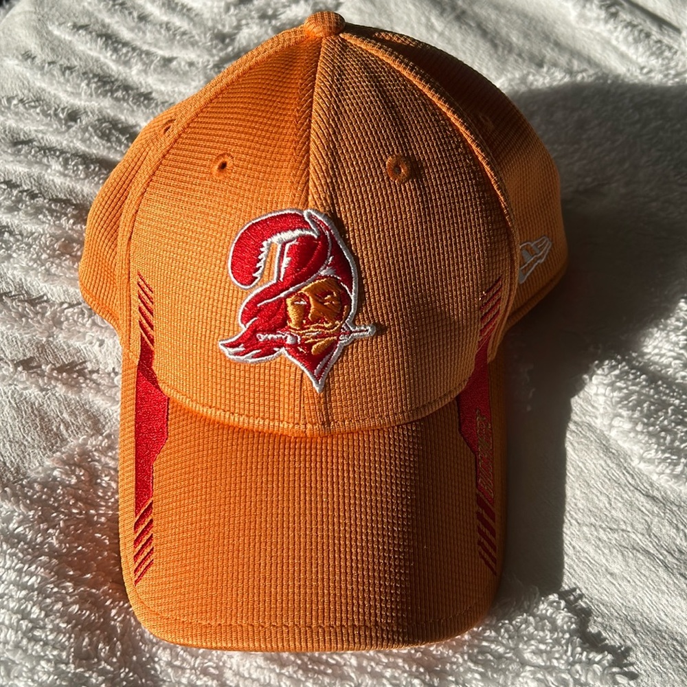 NFL Classic creamsicle Tampabay Buccaneers New Era hat with modern lines